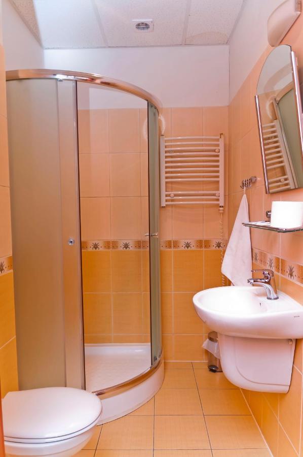 Palacyk Lakomin Hotel Lubiszyn Ngoại thất bức ảnh