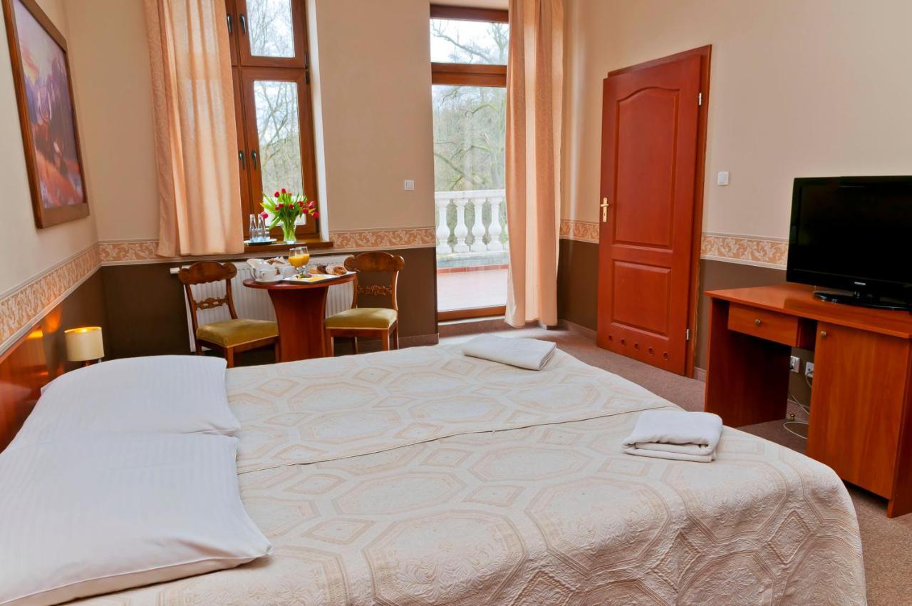 Palacyk Lakomin Hotel Lubiszyn Ngoại thất bức ảnh