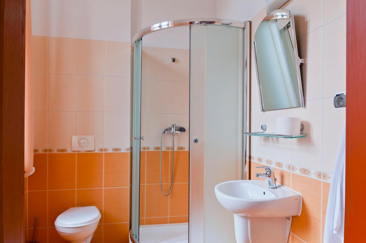 Palacyk Lakomin Hotel Lubiszyn Ngoại thất bức ảnh
